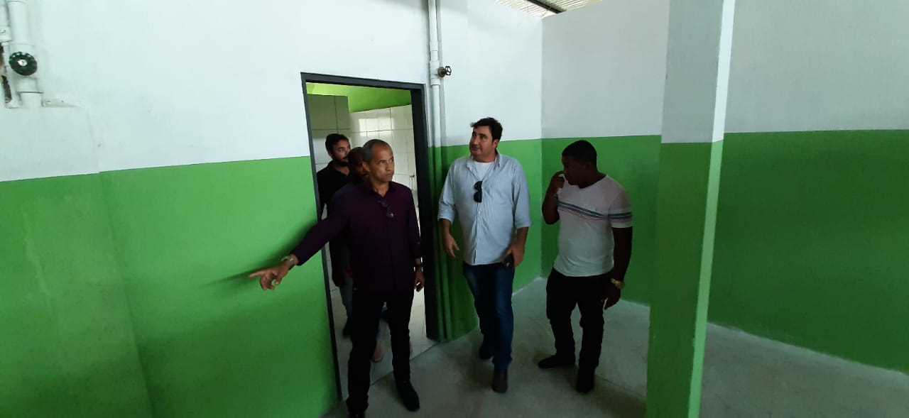 Camacã: Engenheiro realiza visita técnica no Centro de Abastecimento e na Feira livre de São João do  Panelinha